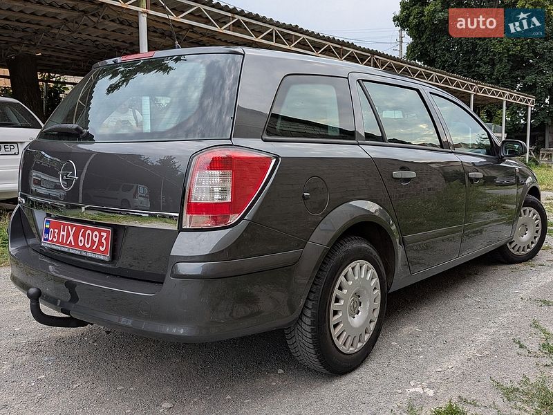 Универсал Opel Astra 2009 в Звягеле