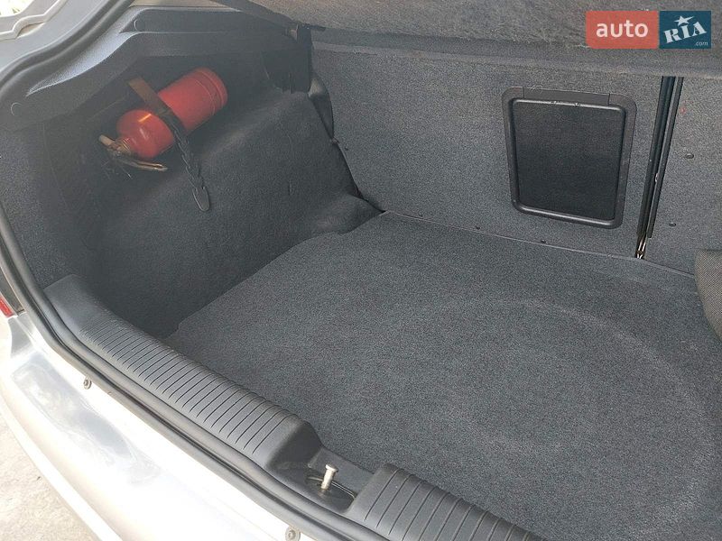 Хэтчбек Opel Astra 2001 в Хотине