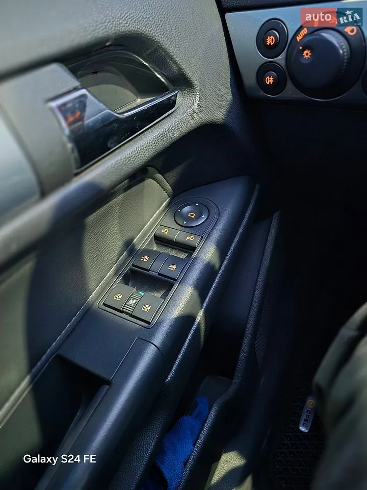 2011 Opel Astra - мініатюра 14