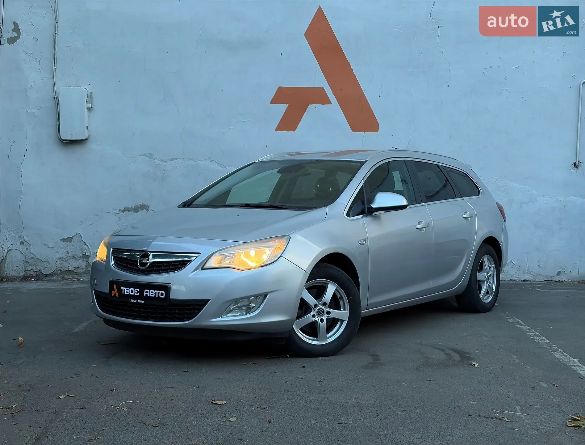 2012 Opel Astra - фото 1
