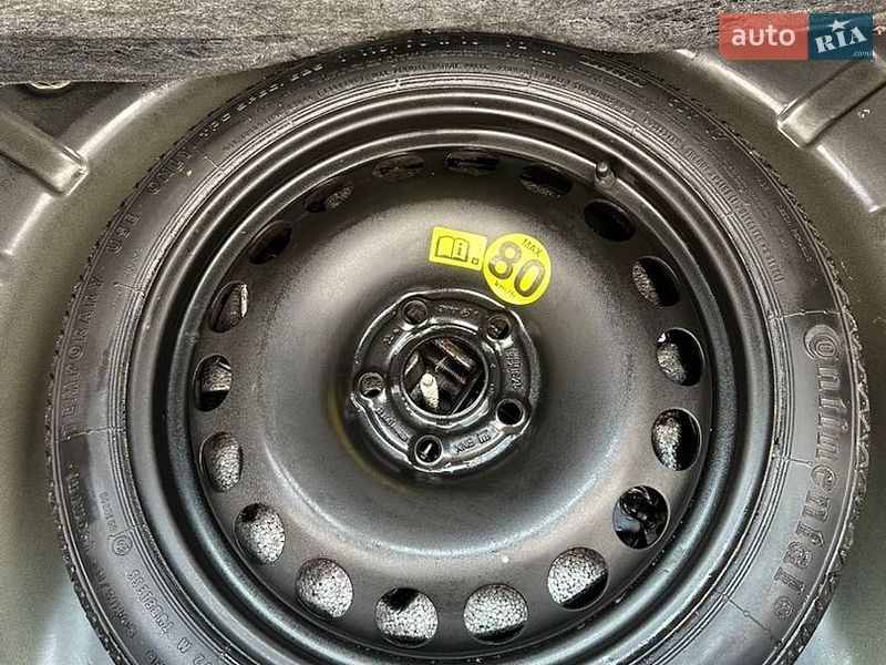 Хэтчбек Opel Astra 2011 в Хороле
