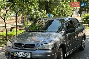Седан Opel Astra 2006 в Киеве