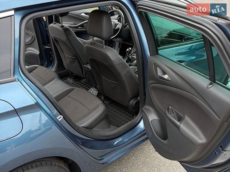 Універсал Opel Astra 2017 в Харкові