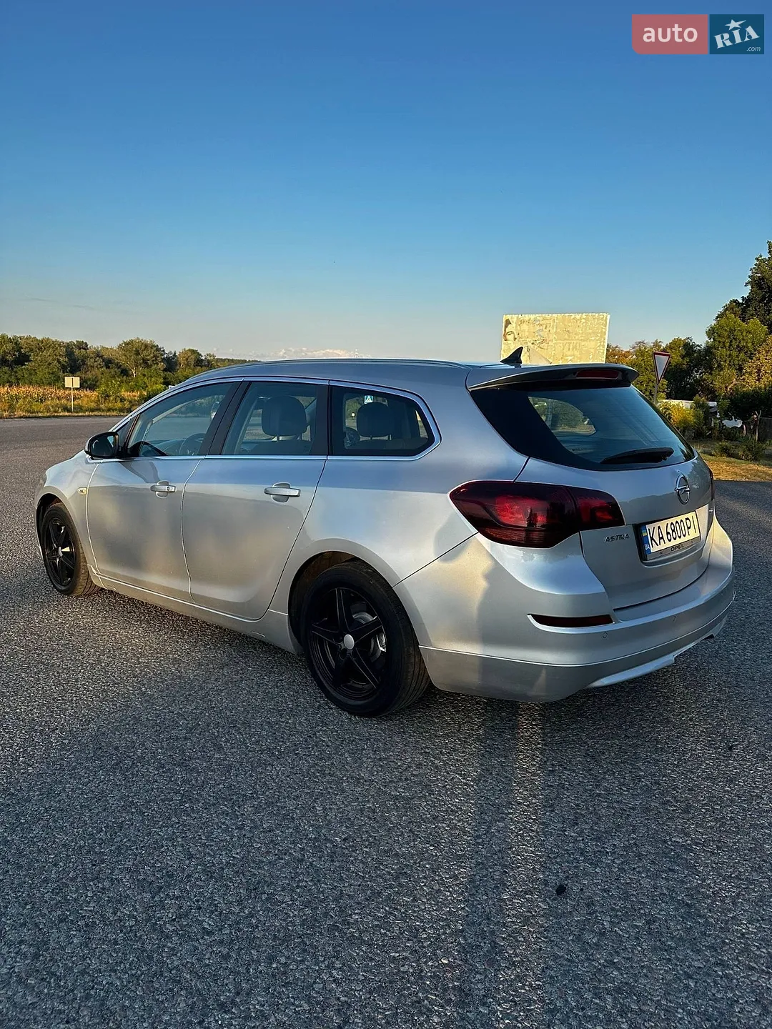 2011 Opel Astra - мініатюра 8