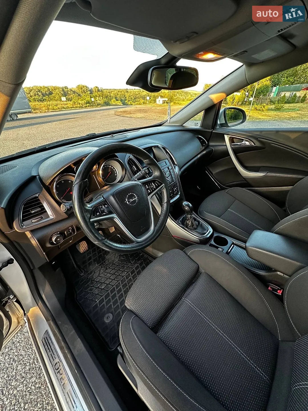 2011 Opel Astra - мініатюра 18
