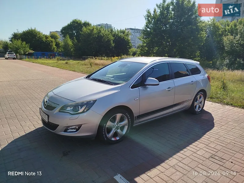 Opel Astra 2011