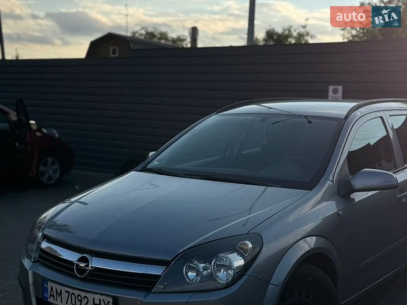 Универсал Opel Astra 2006 в Житомире