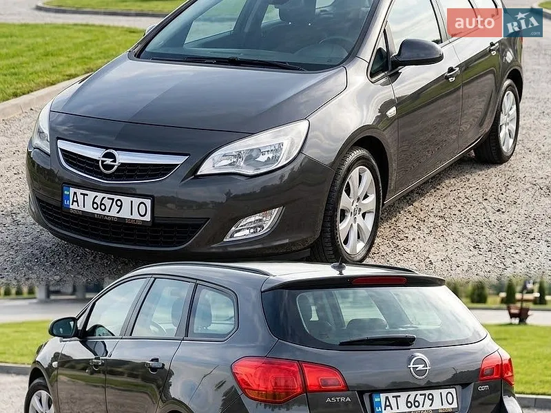 Opel Astra 2011