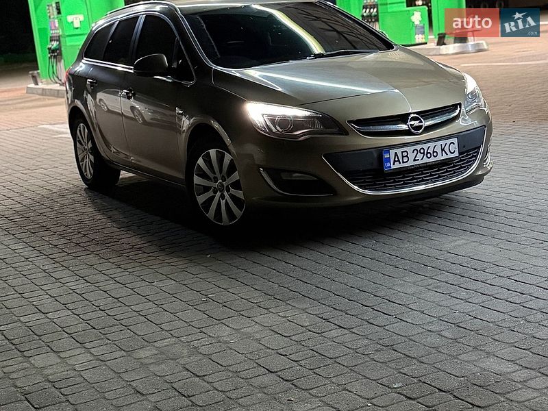 Opel Astra 2012 Opel Astra 2012