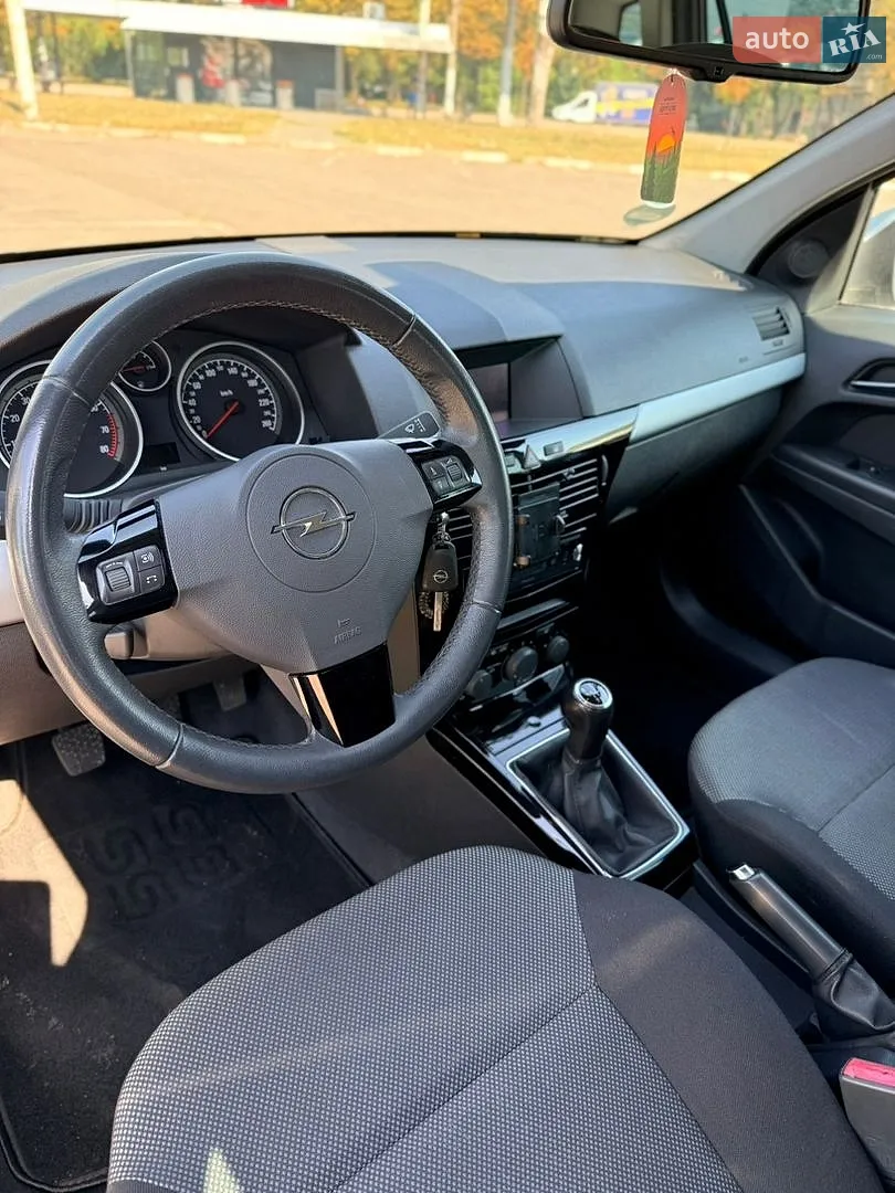 2010 Opel Astra - мініатюра 14