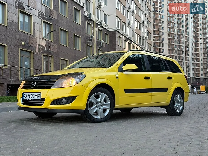 Opel Astra 2010