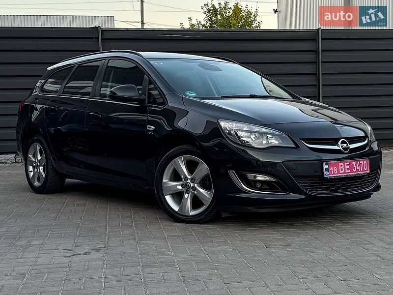 Универсал Opel Astra 2014 в Черкассах