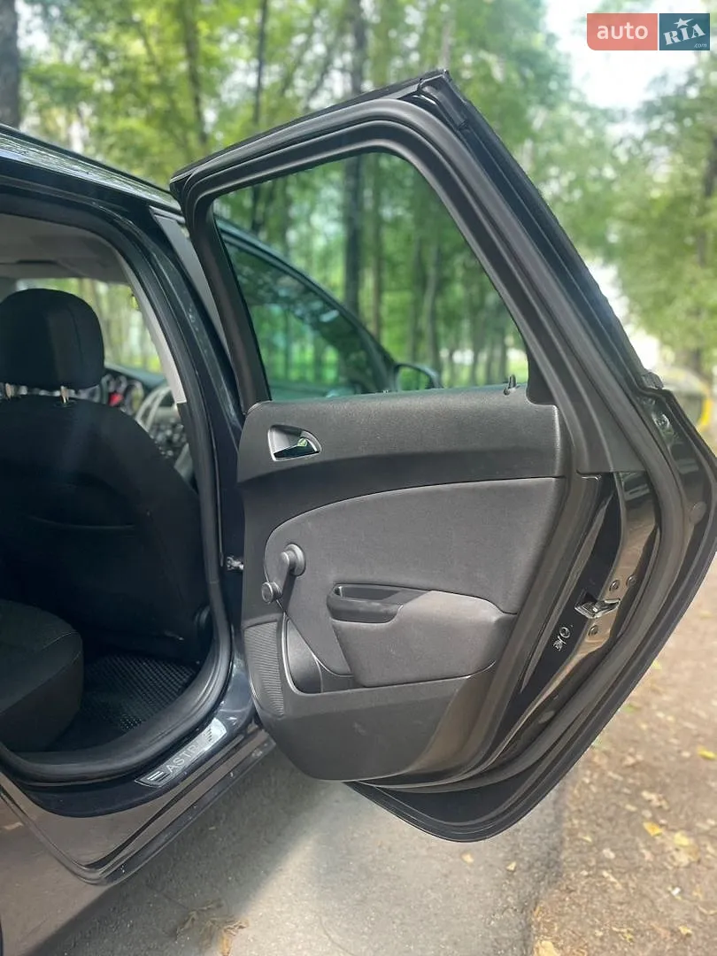 2013 Opel Astra - мініатюра 23