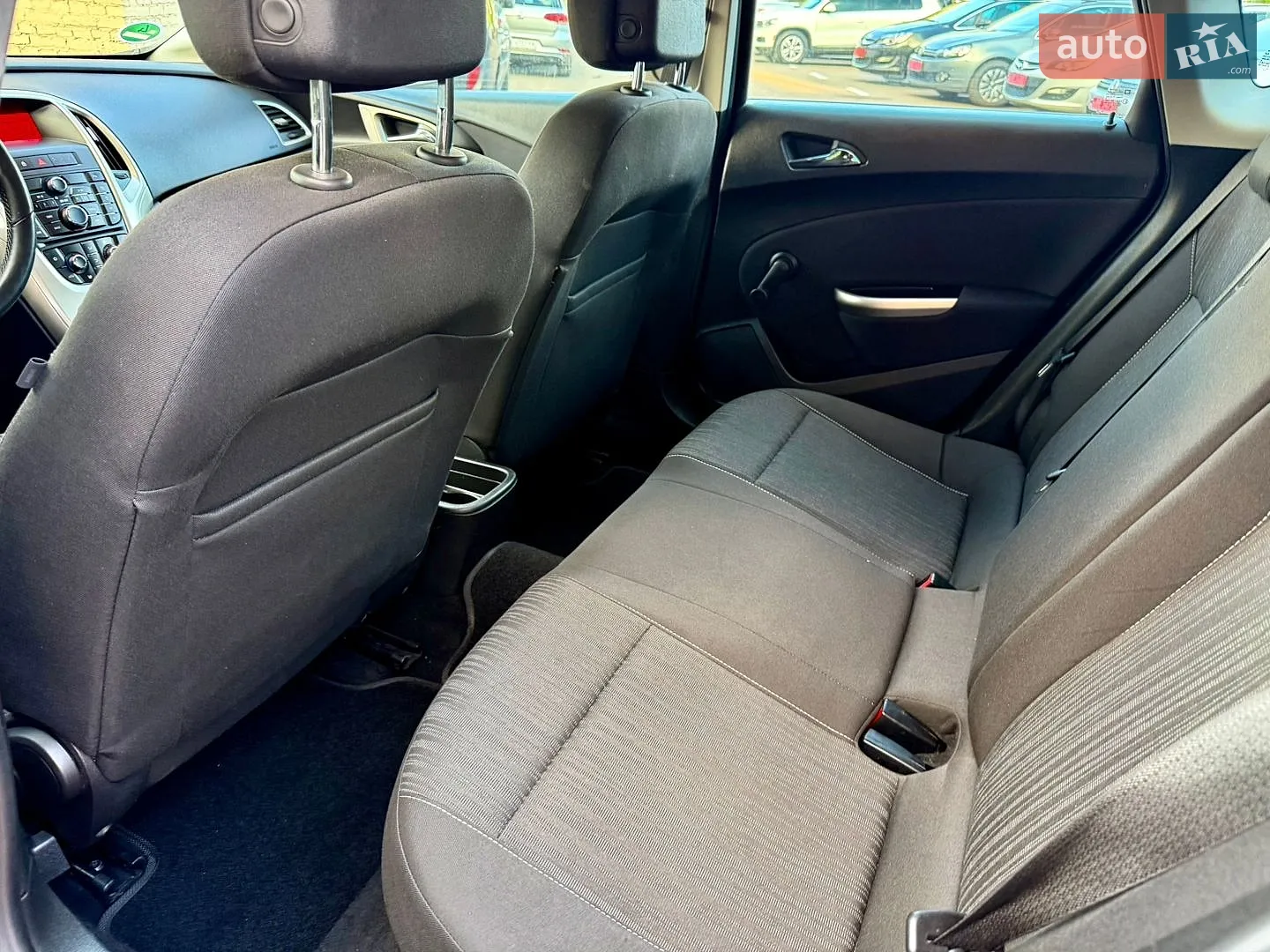 2010 Opel Astra - мініатюра 17