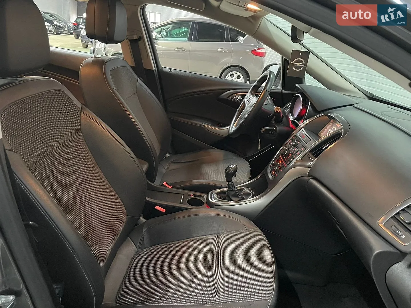2011 Opel Astra - мініатюра 32
