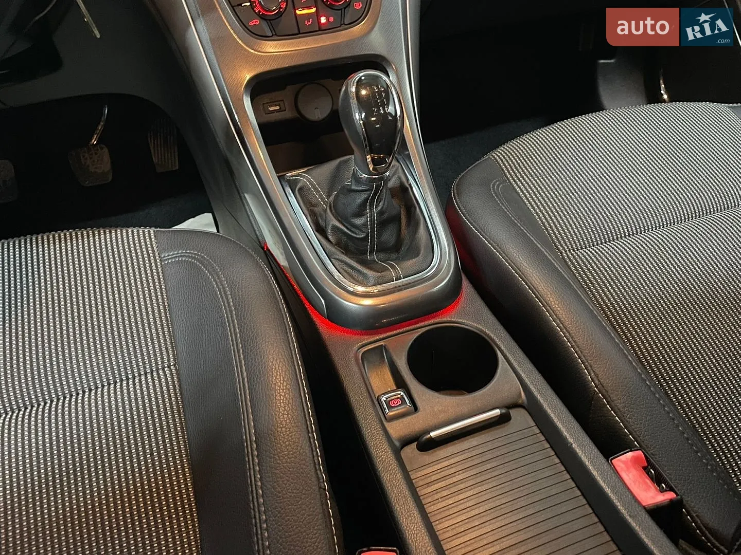 2011 Opel Astra - мініатюра 45