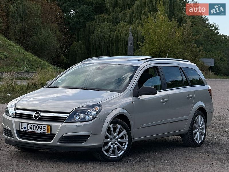 Универсал Opel Astra 2005 в Золочеве