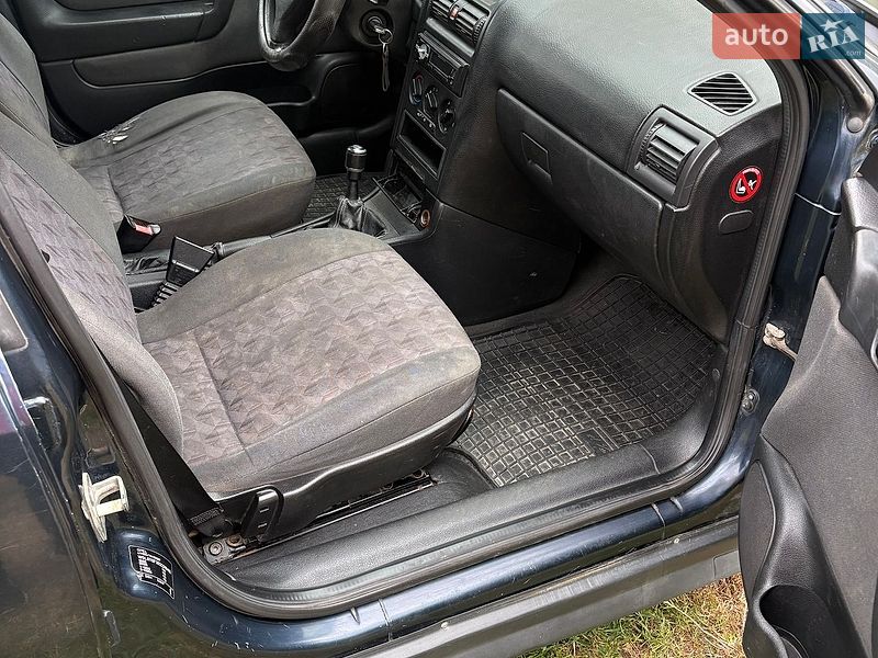 Универсал Opel Astra 2002 в Яворове