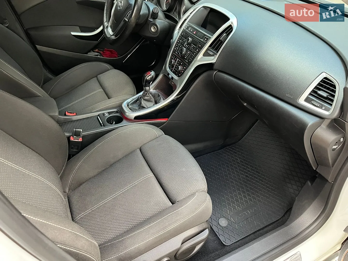2011 Opel Astra - мініатюра 25