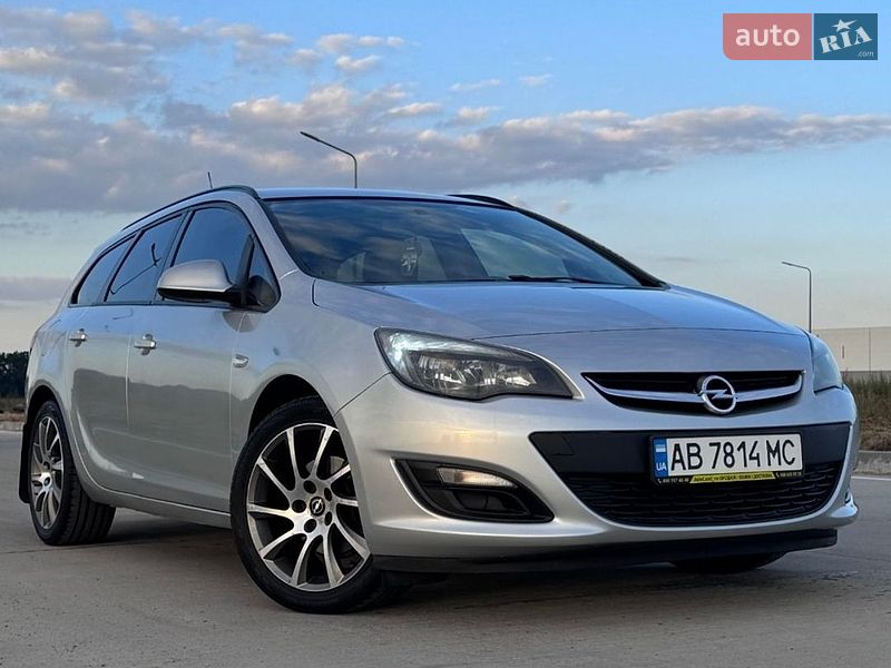 Універсал Opel Astra 2013 в Вінниці