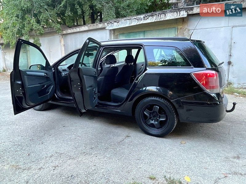 Универсал Opel Astra 2005 в Одессе