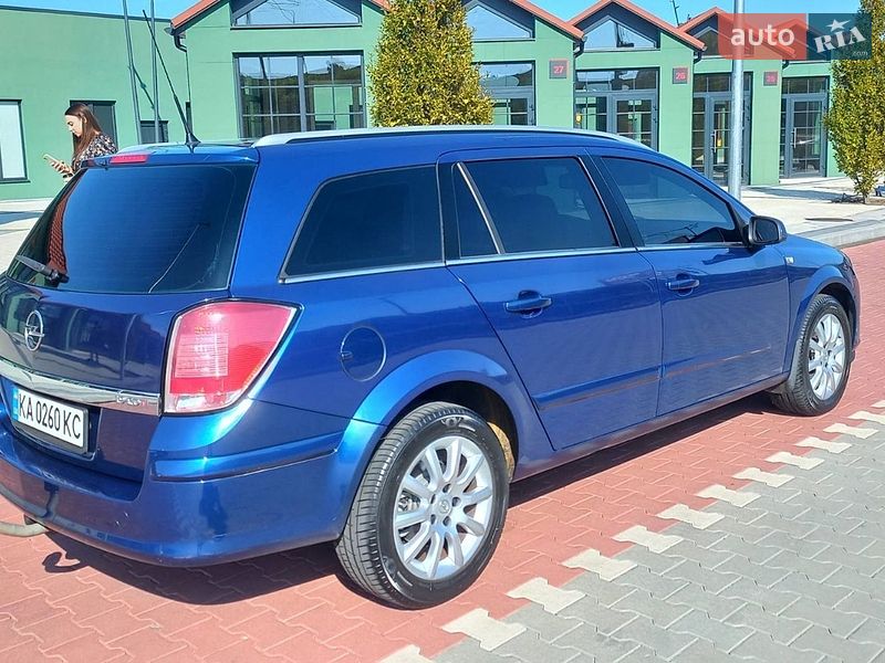 Универсал Opel Astra 2006 в Киеве
