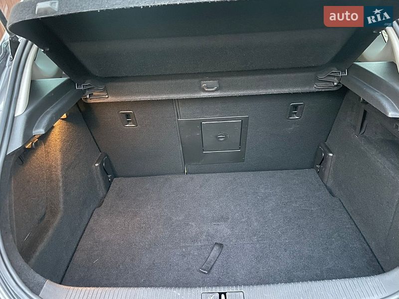 Хэтчбек Opel Astra 2011 в Львове