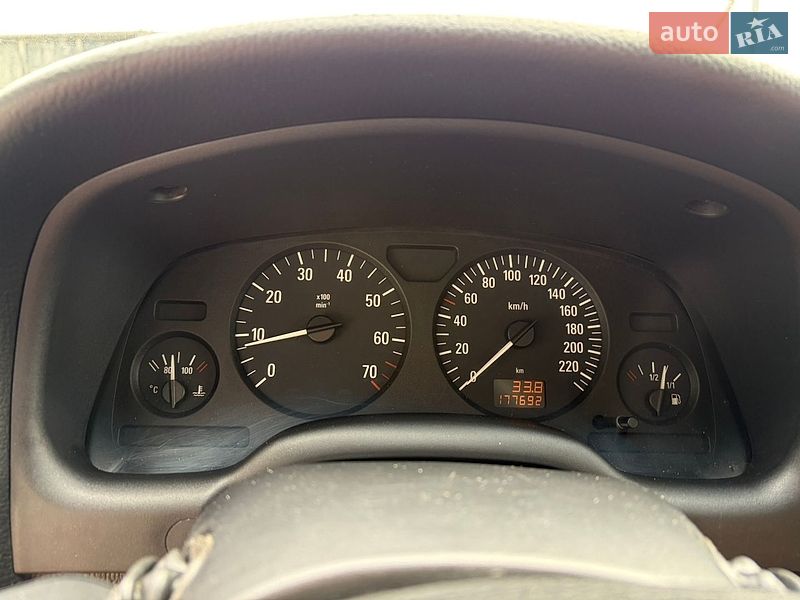 Седан Opel Astra 2003 в Тернополе