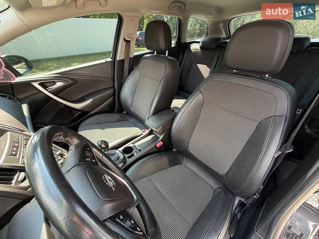 2012 Opel Astra - мініатюра 23