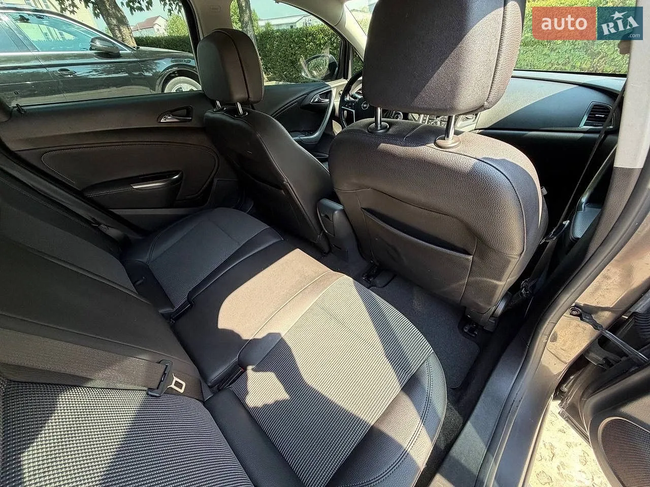 2012 Opel Astra - мініатюра 42