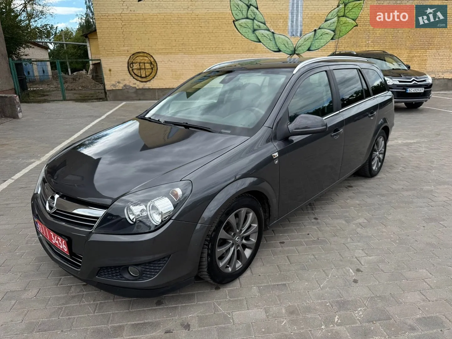 2010 Opel Astra - фото 1