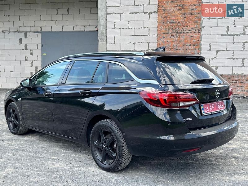 Універсал Opel Astra 2016 в Хмельницькому