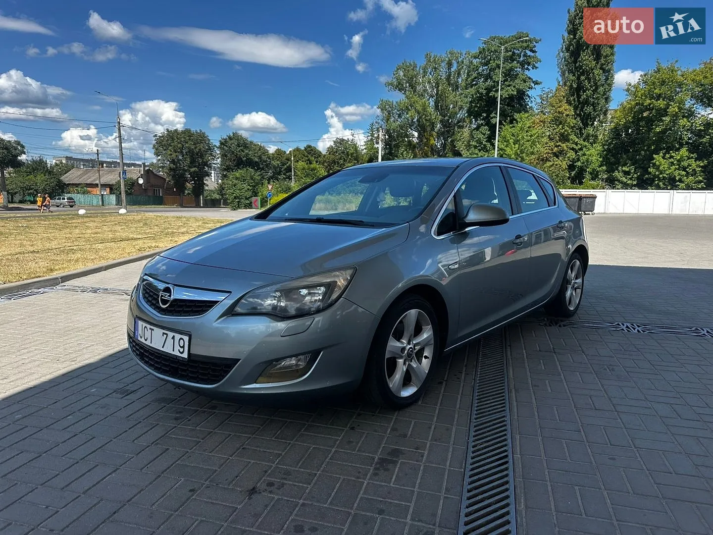 2010 Opel Astra - мініатюра 2
