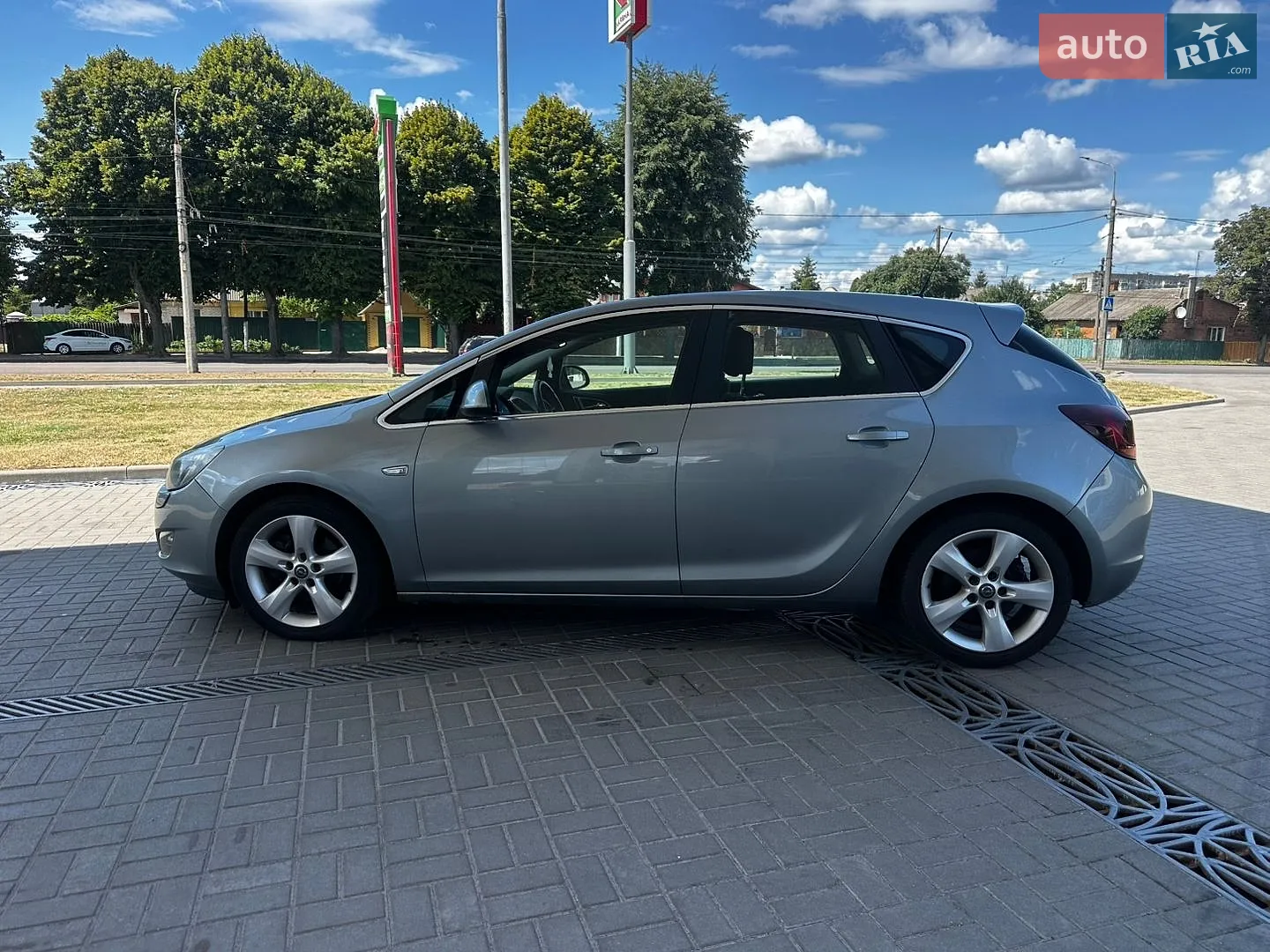 2010 Opel Astra - мініатюра 9