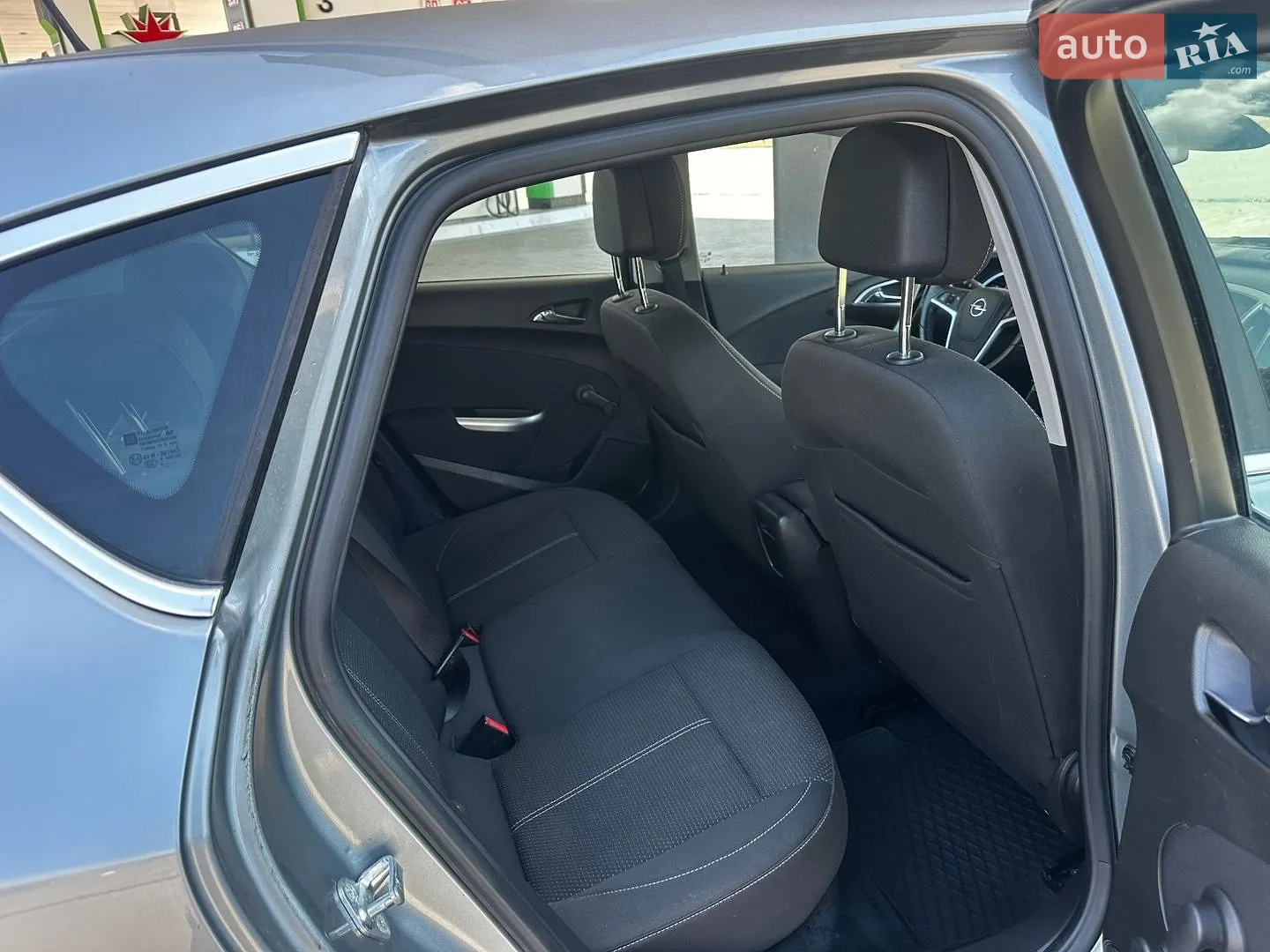 2010 Opel Astra - мініатюра 12