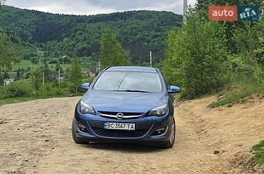 Универсал Opel Astra 2013 в Львове