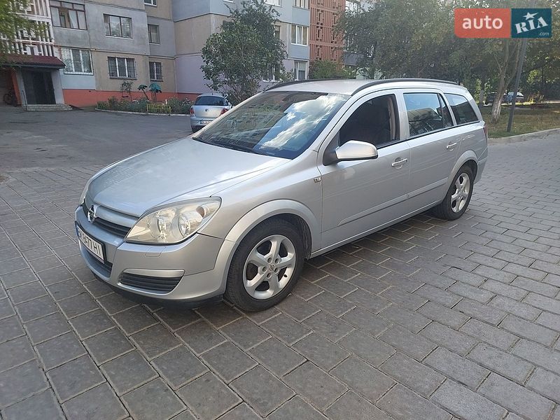 Універсал Opel Astra 2004 в Рівному