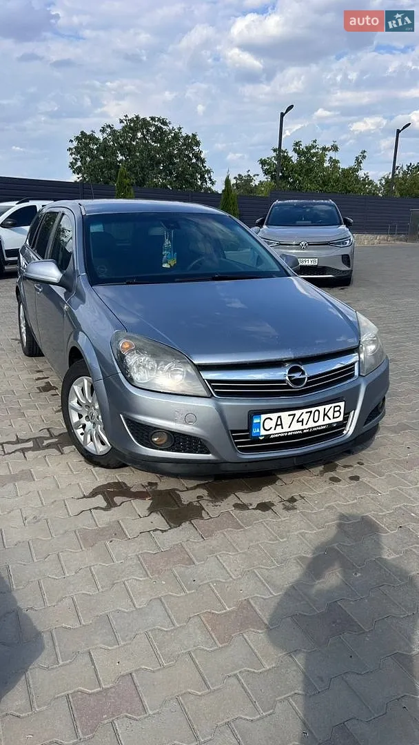 2010 Opel Astra - мініатюра 2