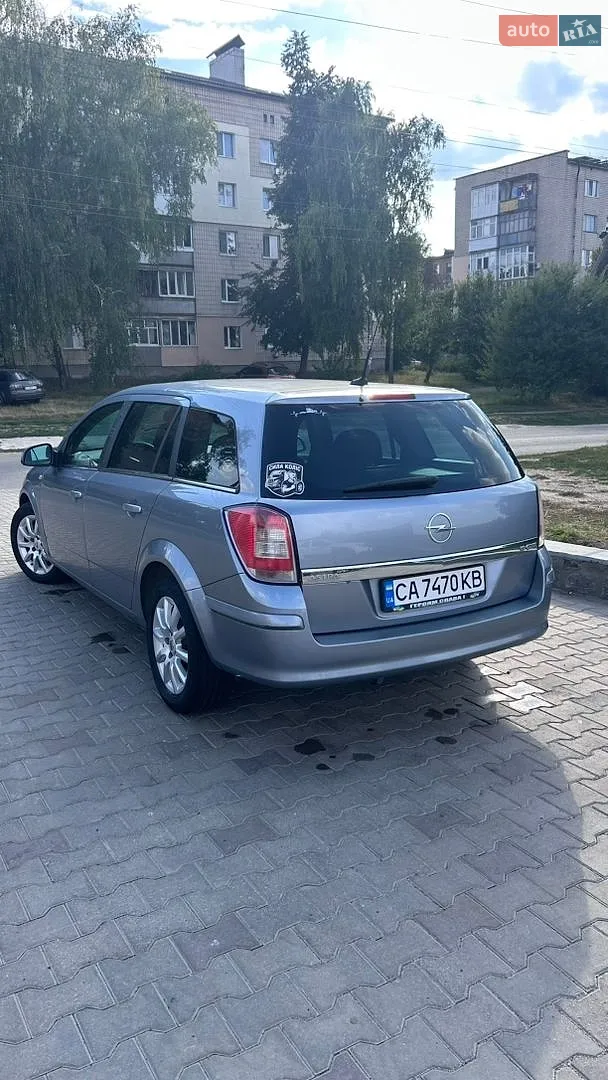2010 Opel Astra - мініатюра 7