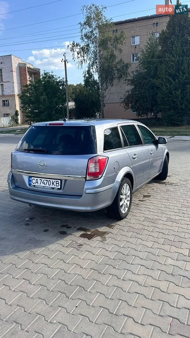 2010 Opel Astra - мініатюра 9