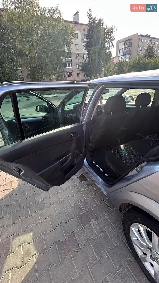 2010 Opel Astra - мініатюра 14