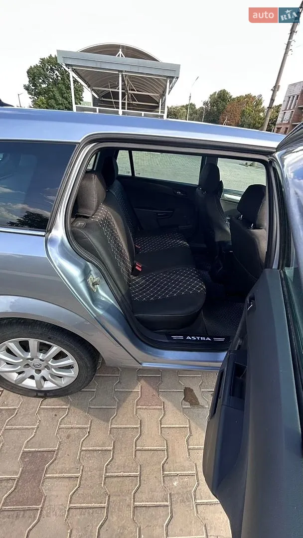 2010 Opel Astra - мініатюра 19