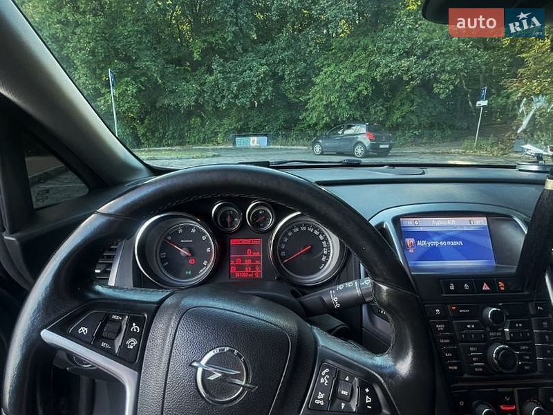 Универсал Opel Astra 2013 в Тернополе