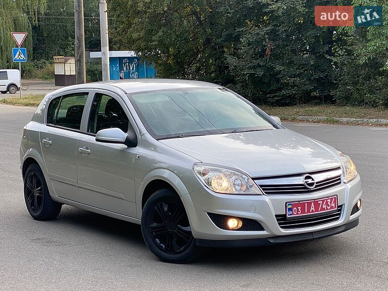 Хэтчбек Opel Astra 2008 в Полтаве