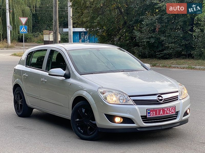 Хэтчбек Opel Astra 2008 в Полтаве