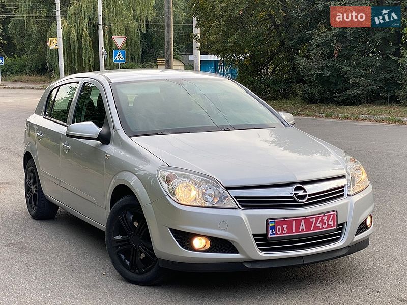 Хэтчбек Opel Astra 2008 в Полтаве