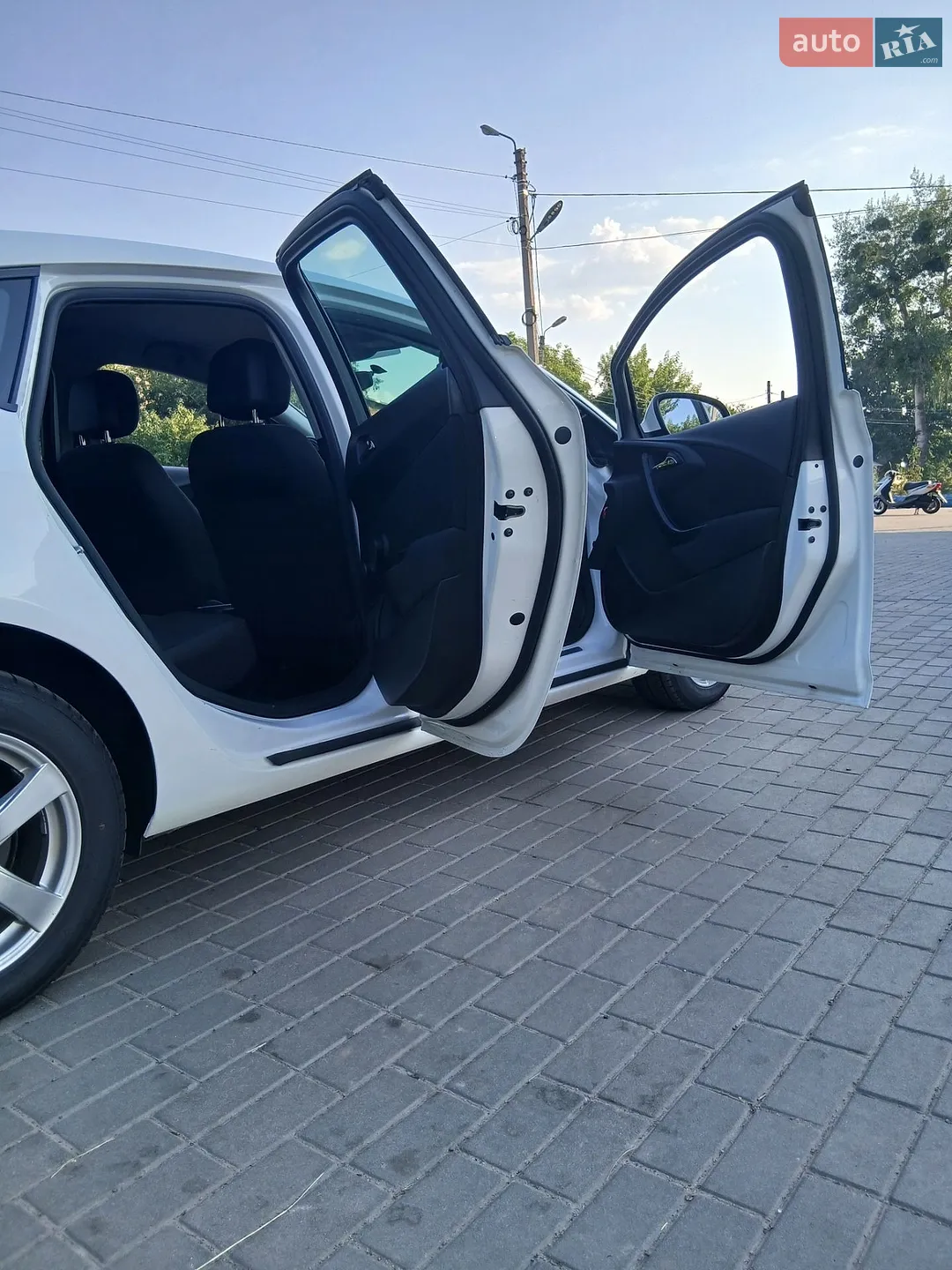 2010 Opel Astra - мініатюра 5