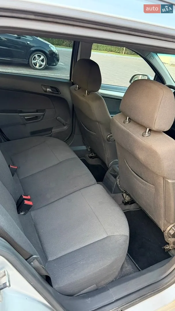 2010 Opel Astra - мініатюра 5