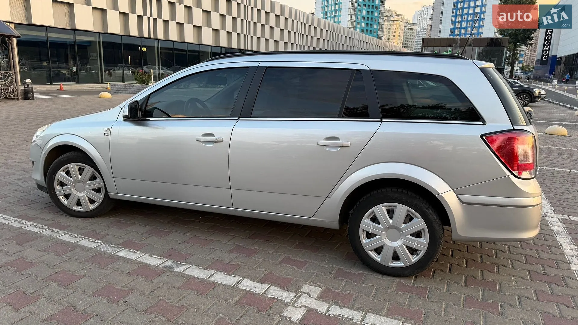 2010 Opel Astra - мініатюра 4