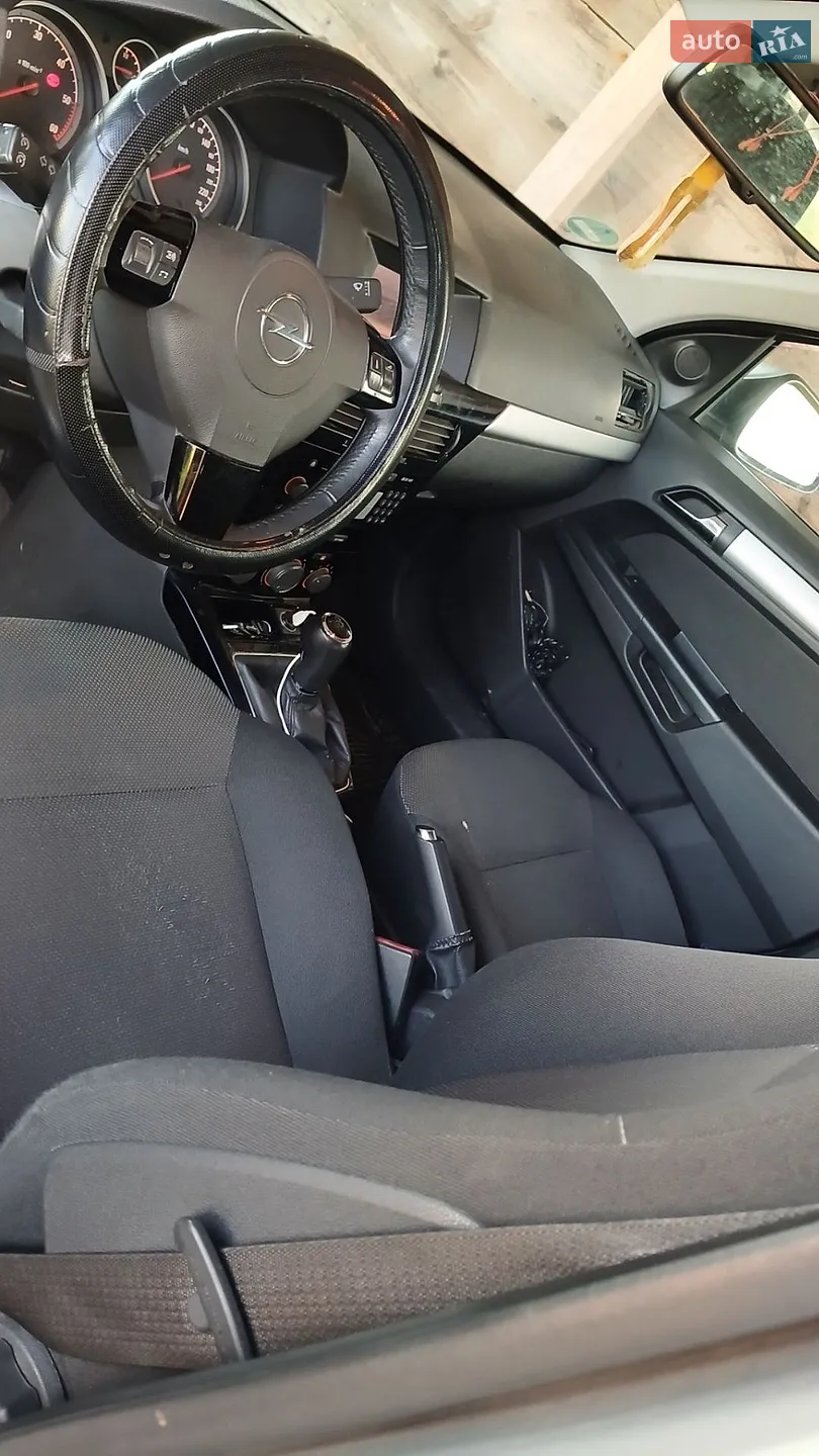 2010 Opel Astra - мініатюра 7